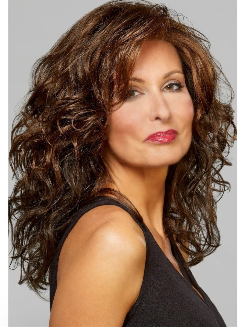 Hollywood. Women's Long Wavy Synthetic Wig in Chestnut Brown - Unbranded